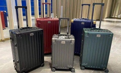 飛機(jī)能帶多大的行李箱(飛機(jī)能帶多大的行李箱托運(yùn))